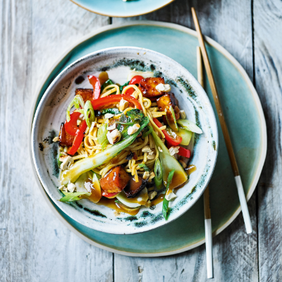 elly-pears-ginger-soy-roasted-tofu-with-noodles-red-pepper-pak-choi